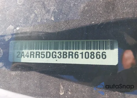 2011 Chrysler Town & Country Touring from USA, damaged, VIN 2A4RR5DG3BR610866